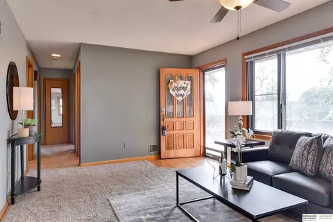 8308 Park Dr, Ralston, NE 68127 photo 9