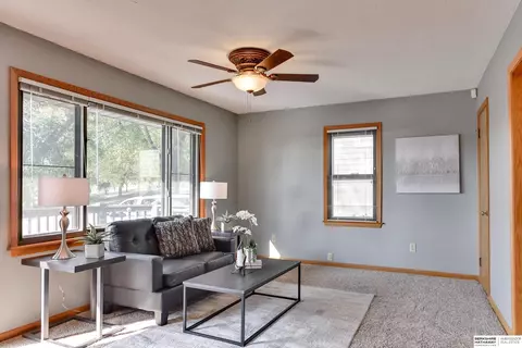 8308 Park Dr, Ralston, NE 68127 photo 8
