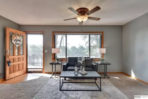8308 Park Dr, Ralston, NE 68127 photo 5