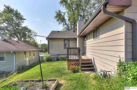 8308 Park Dr, Ralston, NE 68127 photo 44