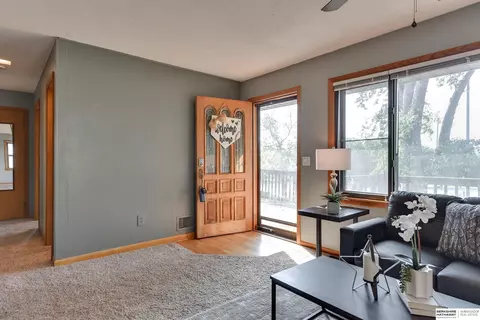 8308 Park Dr, Ralston, NE 68127 photo 4
