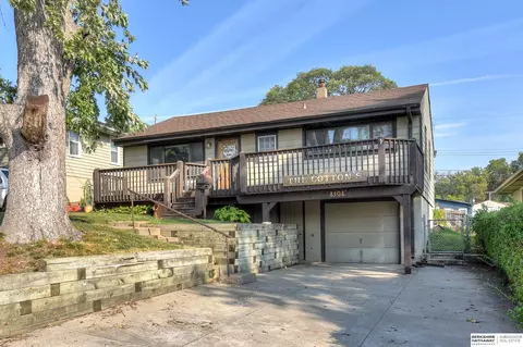 8308 Park Dr, Ralston, NE 68127 photo 2