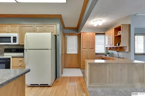 8308 Park Dr, Ralston, NE 68127 photo 19