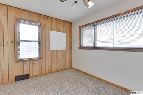 8308 Park Dr, Ralston, NE 68127 photo 29