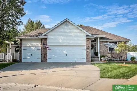 9818 S 175th Cir, Omaha, NE 68136