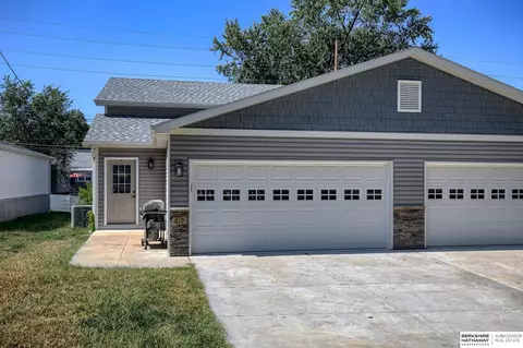 619 N 2 St, Seward, NE 68434