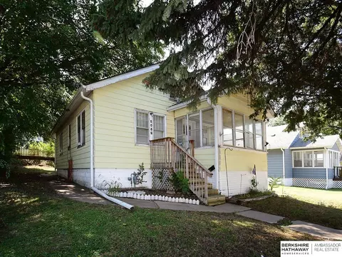 5039 Corby St, Omaha, NE 68104