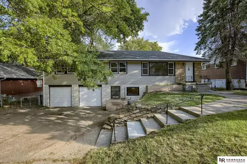6136 Hamilton St, Omaha, NE 68132