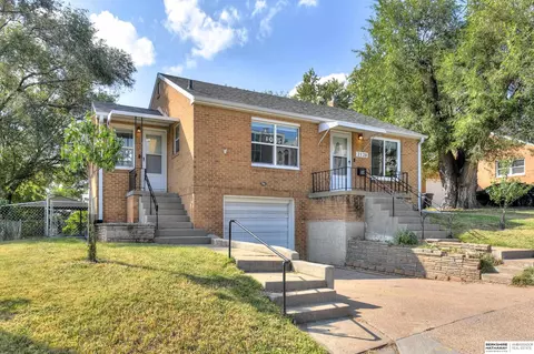 2120 S 42nd St, Omaha, NE 68105