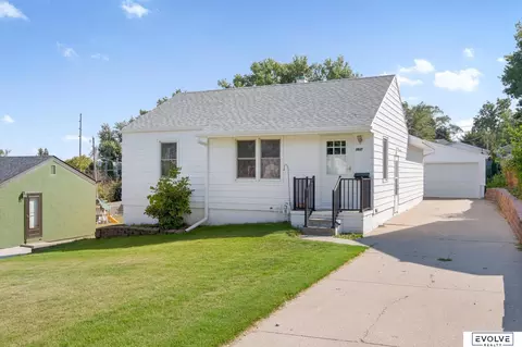 3621 Hascall St, Omaha, NE 68105