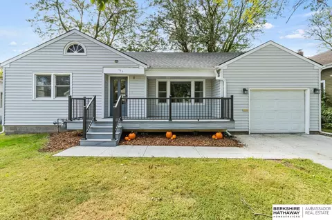 735 E 4th St, Fremont, NE 68025