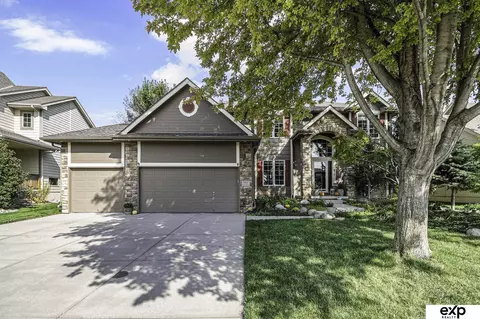 7967 N 164th St, Bennington, NE 68007