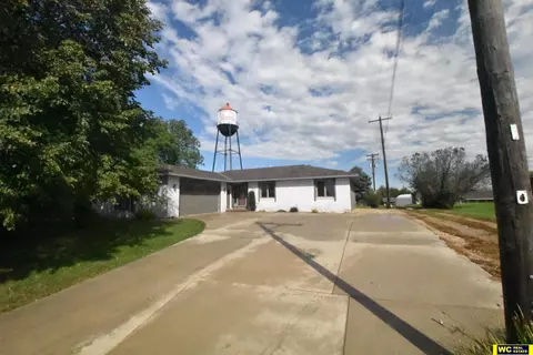 204 E 6th St, Osmond, NE 68765
