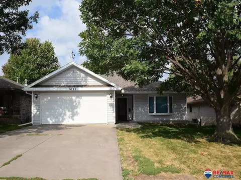 5721 Enterprise Dr, Lincoln, NE 68521