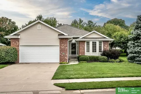 13811 Sahler St, Omaha, NE 68164