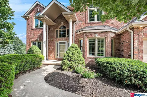 2025 S 182 Cir, Omaha, NE 68130