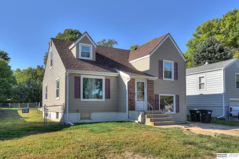 6755 Emmet St, Omaha, NE 68104