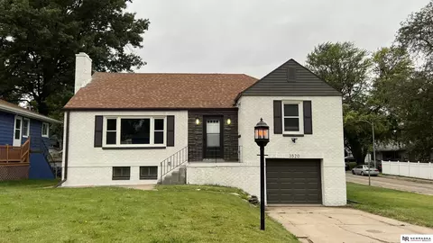 3520 N 50th St, Omaha, NE 68104
