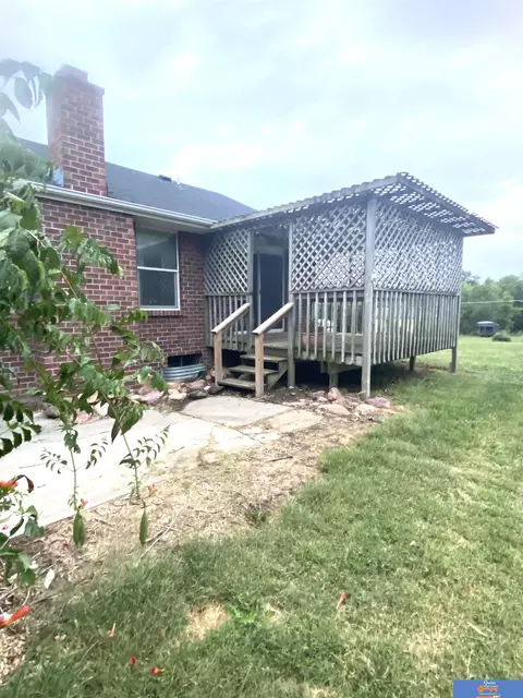 Exterior - 2111 S 5th St, Beatrice, NE 68310 photo 9 of 9