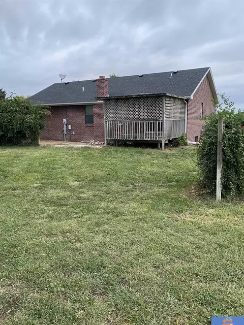 Exterior - 2111 S 5th St, Beatrice, NE 68310 photo 7 of 9