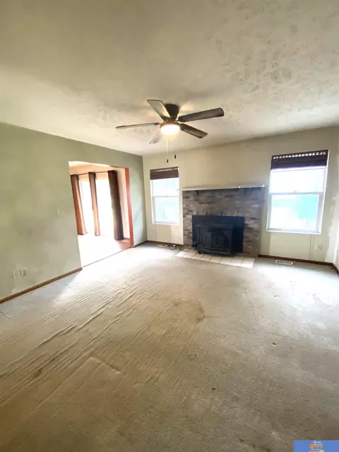 Living - 2111 S 5th St, Beatrice, NE 68310 photo 3 of 3