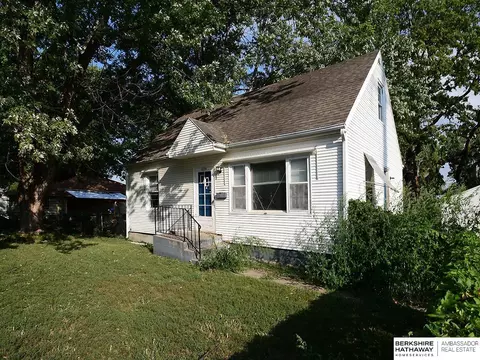 6720 Leighton Ave, Lincoln, NE 68507