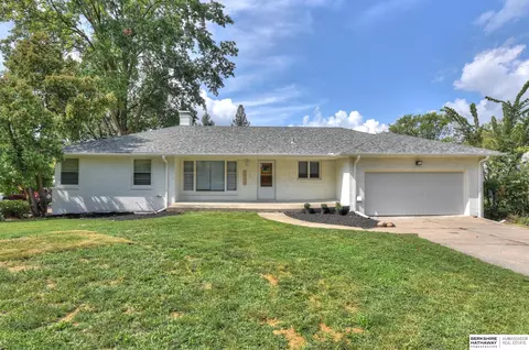 3330 N 48 St, Omaha, NE 68104