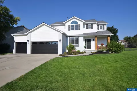 2340 Jenna Ln, Lincoln, NE 68512