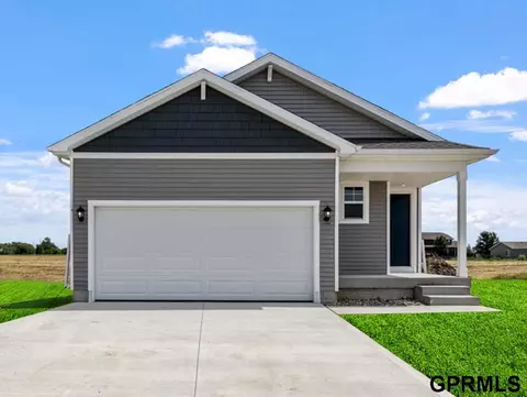 9440 Reynolds St, Omaha, NE 68122