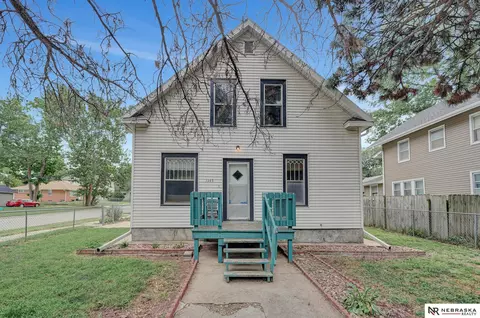3345 R St, Lincoln, NE 68503