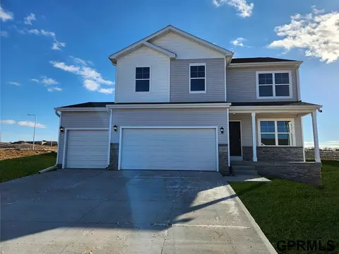 17005 Young St, Bennington, NE 68007