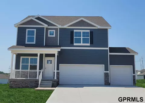 6313 Centennial Rd, Papillion, NE 68046
