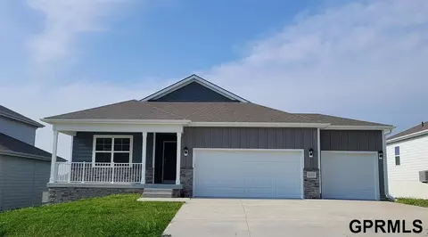 6320 Centennial Rd, Omaha, NE 68157