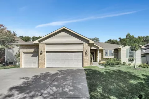 8230 Wemsha St, Lincoln, NE 68507