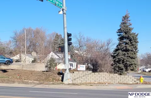 508 N 85th St, Omaha, NE 68114