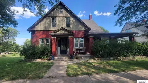 1214 15th St, Auburn, NE 68305