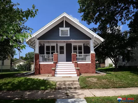 331 S 4th St, Seward, NE 68434