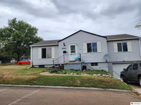 3543 S 41st St, Omaha, NE 68105