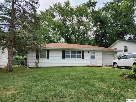 4941 N 57th Ave, Omaha, NE 68104