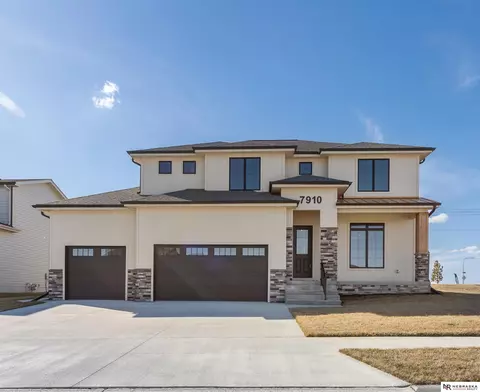 7910 N 167th Ave, Bennington, NE 68007