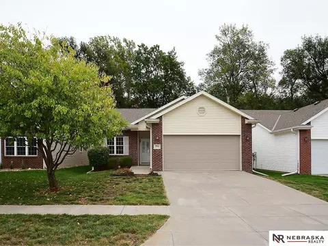 1944 S Knights Pl, Lincoln, NE 68506