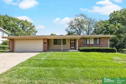 3805 N 101st St, Omaha, NE 68134