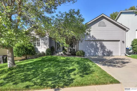 18762 O St, Omaha, NE 68135