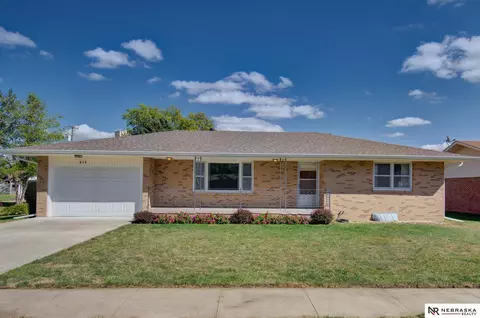 517 Kansas St, Murdock, NE 68407
