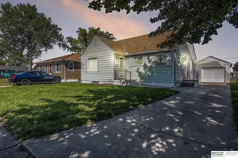 1530 E Dodge St, Fremont, NE 68025