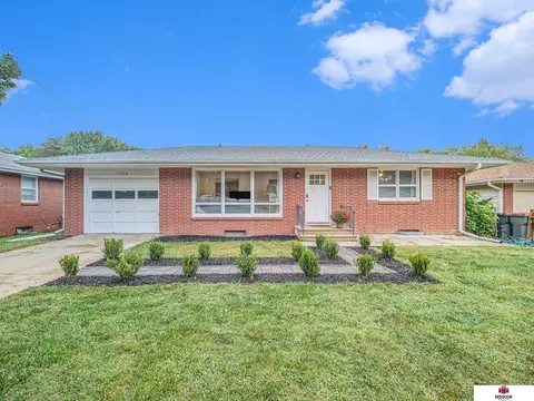5700 Wilshire Blvd, Lincoln, NE 68505