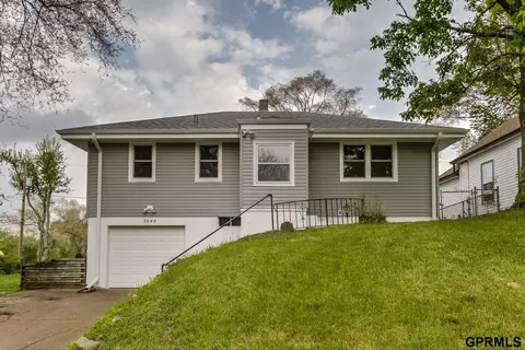 3844 Parker St, Omaha, NE 68111