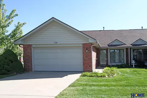 7200 Beaver Creek Ln, Lincoln, NE 68516