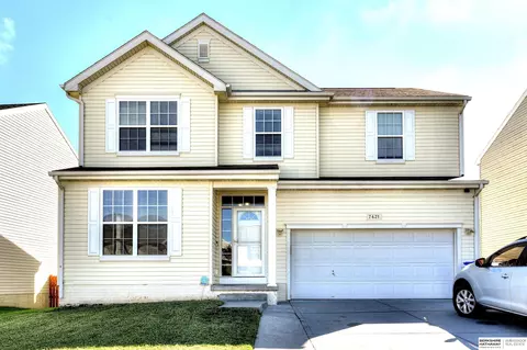 7421 N 108 St, Omaha, NE 68142
