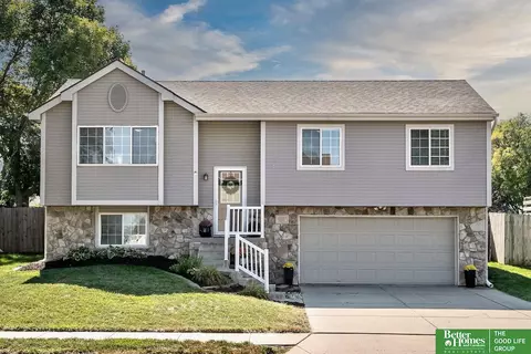 11117 Martin Ave, Omaha, NE 68164